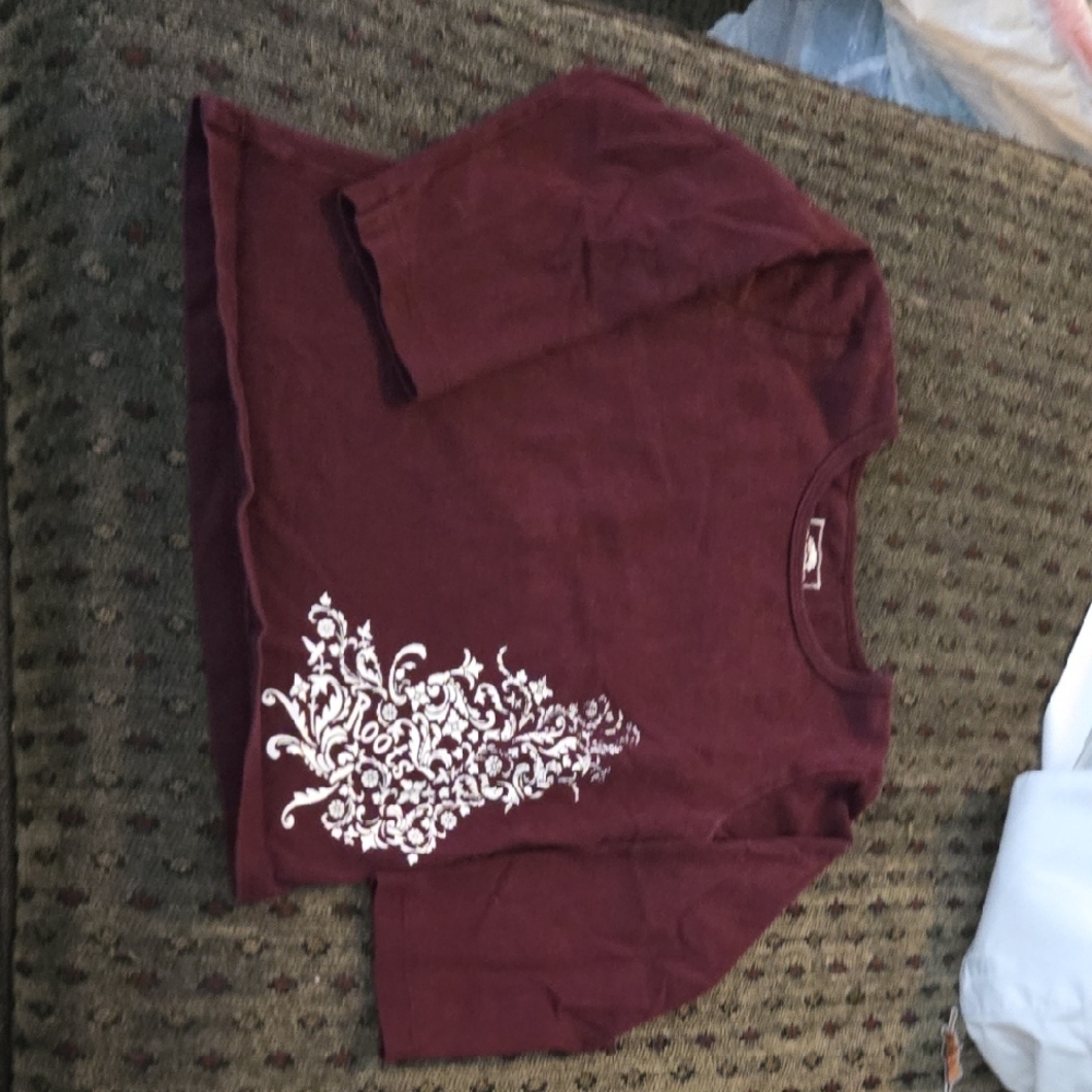 Roots 2T Burgundy Long Sleeve Shirt with White Design